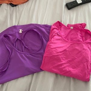 UNDERARMOUR Set of two workout tank & long sleeve